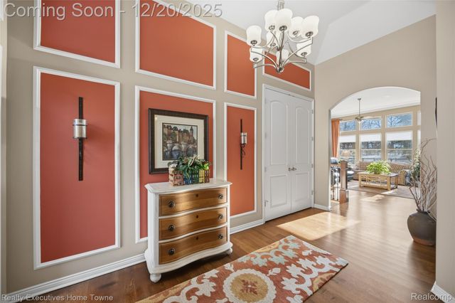 63072 S Plantation Court, Washington Township, MI 48095