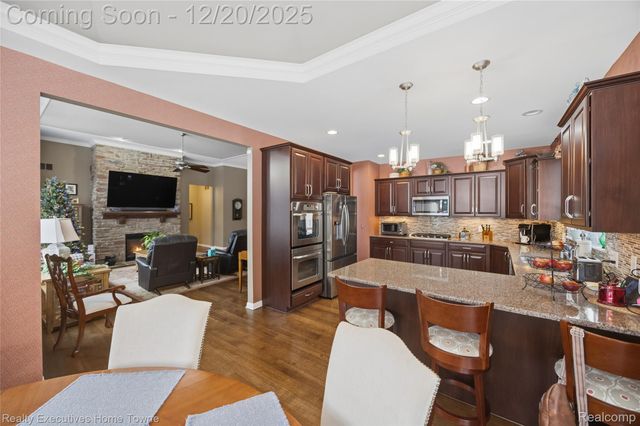 63072 S Plantation Court, Washington Township, MI 48095