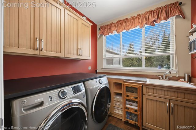 63072 S Plantation Court, Washington Township, MI 48095