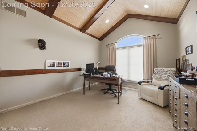 63072 S Plantation Court, Washington Township, MI 48095