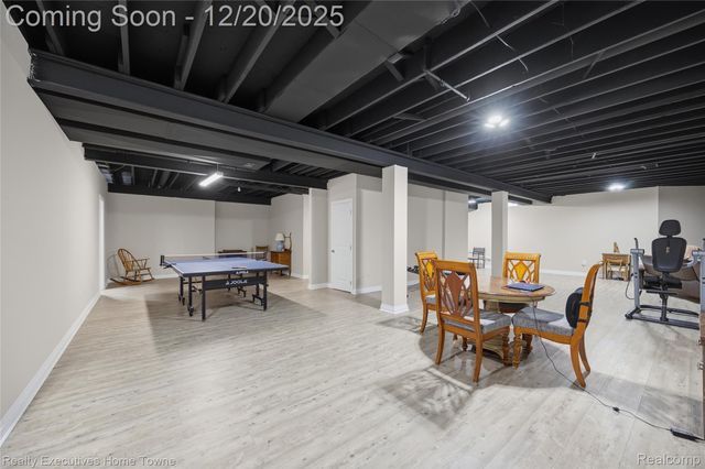 63072 S Plantation Court, Washington Township, MI 48095