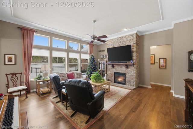 63072 S Plantation Court, Washington Township, MI 48095