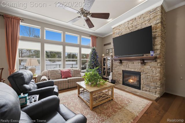 63072 S Plantation Court, Washington Township, MI 48095