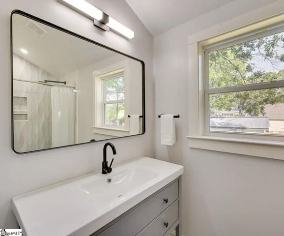 47 Wallace Street, Greenville, SC 29605