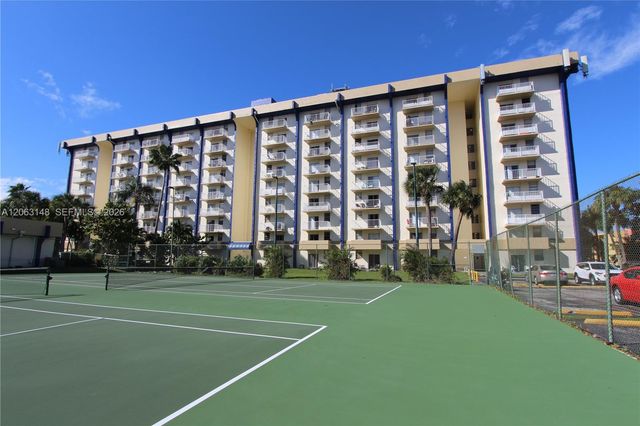 801 NW 47th Avenue 121W, Miami, FL 33126