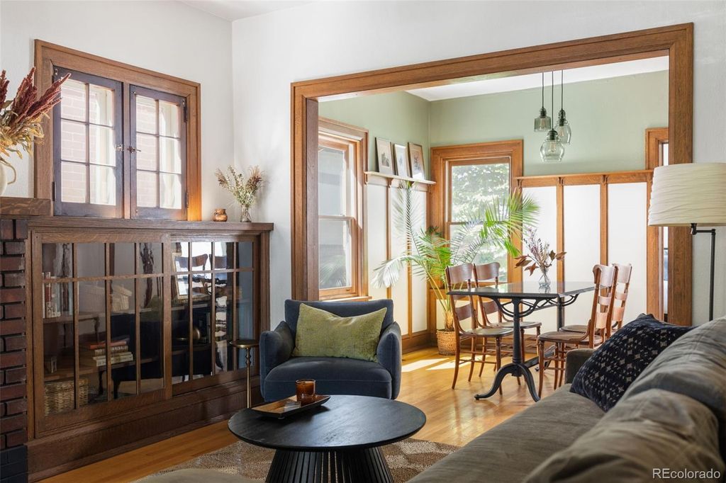Image 4 of property listing at 475 N Washington Street, Denver, CO 80203