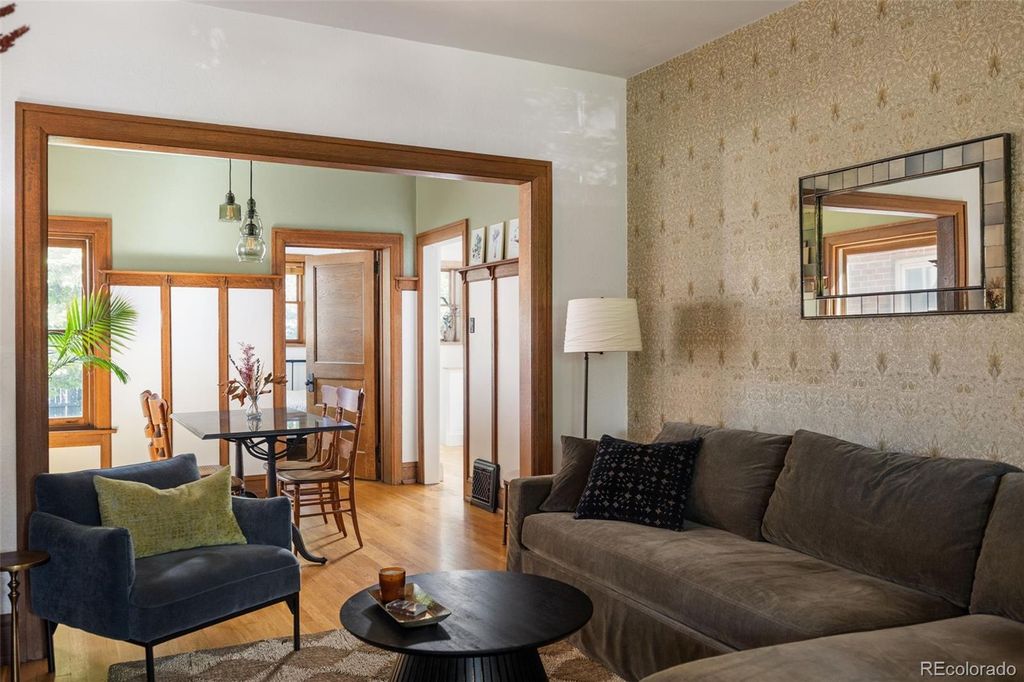 Image 5 of property listing at 475 N Washington Street, Denver, CO 80203