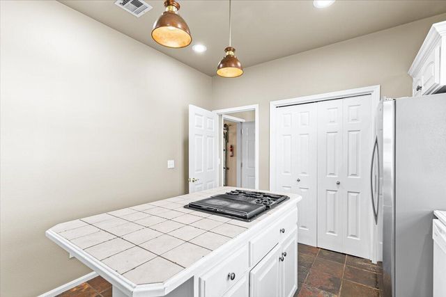 235 Prairie Landing Drive, Eagle Point, OR 97524