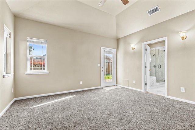 235 Prairie Landing Drive, Eagle Point, OR 97524