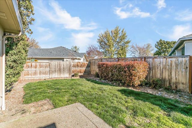 235 Prairie Landing Drive, Eagle Point, OR 97524