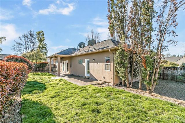 235 Prairie Landing Drive, Eagle Point, OR 97524