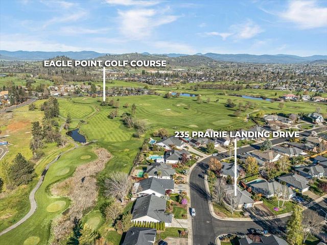 235 Prairie Landing Drive, Eagle Point, OR 97524