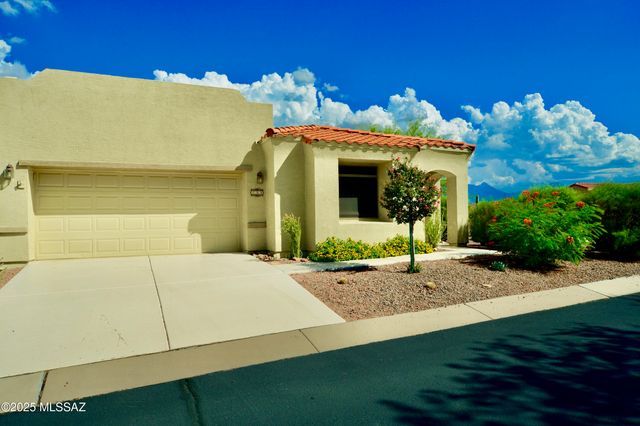 733 W Shadow Wood Street, Green Valley, AZ 85614