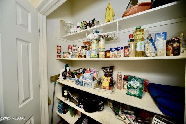 733 W Shadow Wood Street, Green Valley, AZ 85614