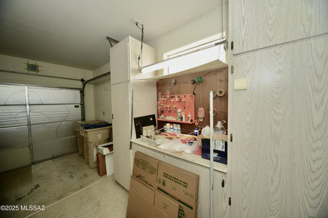 733 W Shadow Wood Street, Green Valley, AZ 85614