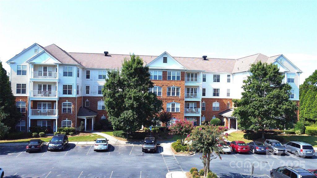 14624 Via Sorrento Drive, Charlotte, NC 28277