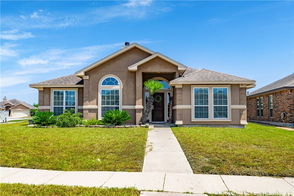 3930 Amadas Dr, Corpus Christi, TX 78414 — photo 2