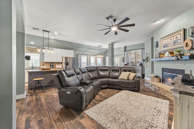 924 Mangrove Drive, Fate, TX 75087