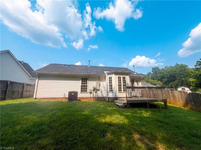 2110 Carlisle Way, High Point, NC 27265