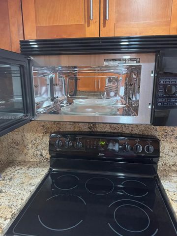 66 N Valencia Avenue PH2A, Coral Gables, FL 33134