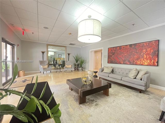 66 N Valencia Avenue PH2A, Coral Gables, FL 33134