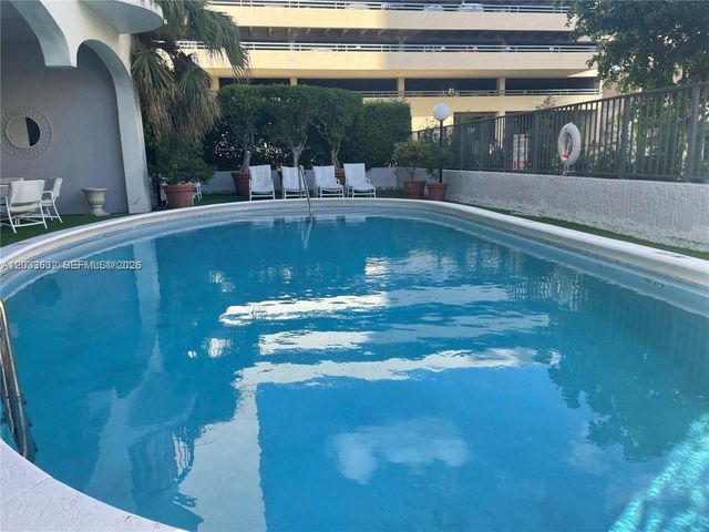 66 N Valencia Avenue PH2A, Coral Gables, FL 33134