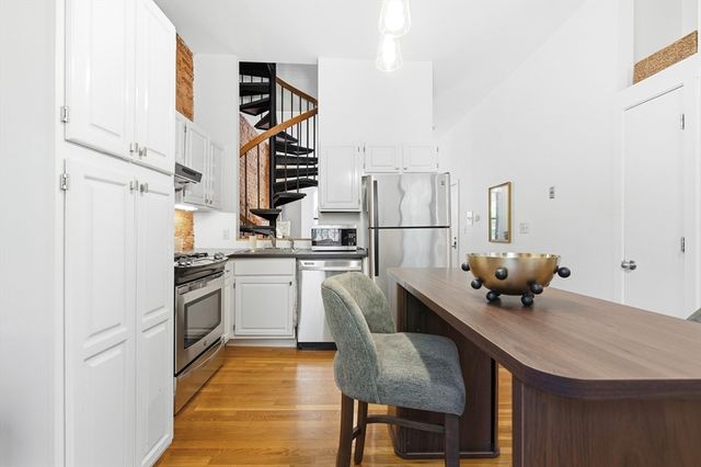 370 Columbus 2, Boston, MA 02116