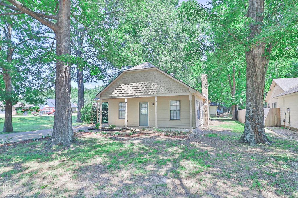 2300 Biltmore Cove, Jonesboro, AR 72404