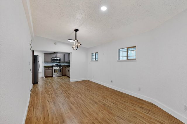 135 57TH Street SW, Albuquerque, NM 87121