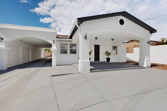 135 57TH Street SW, Albuquerque, NM 87121