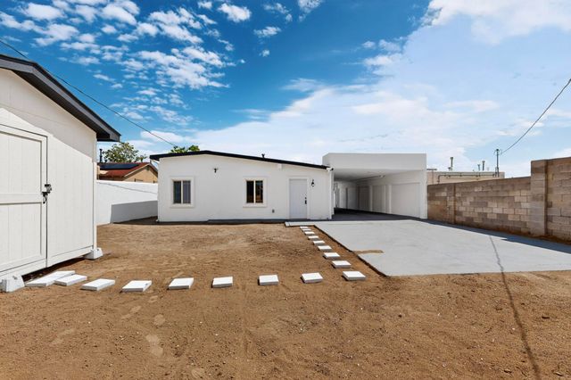 135 57TH Street SW, Albuquerque, NM 87121