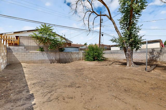 135 57TH Street SW, Albuquerque, NM 87121