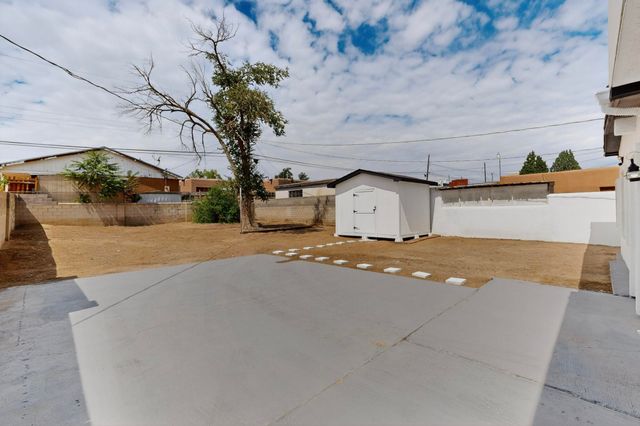 135 57TH Street SW, Albuquerque, NM 87121