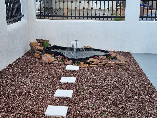 135 57TH Street SW, Albuquerque, NM 87121