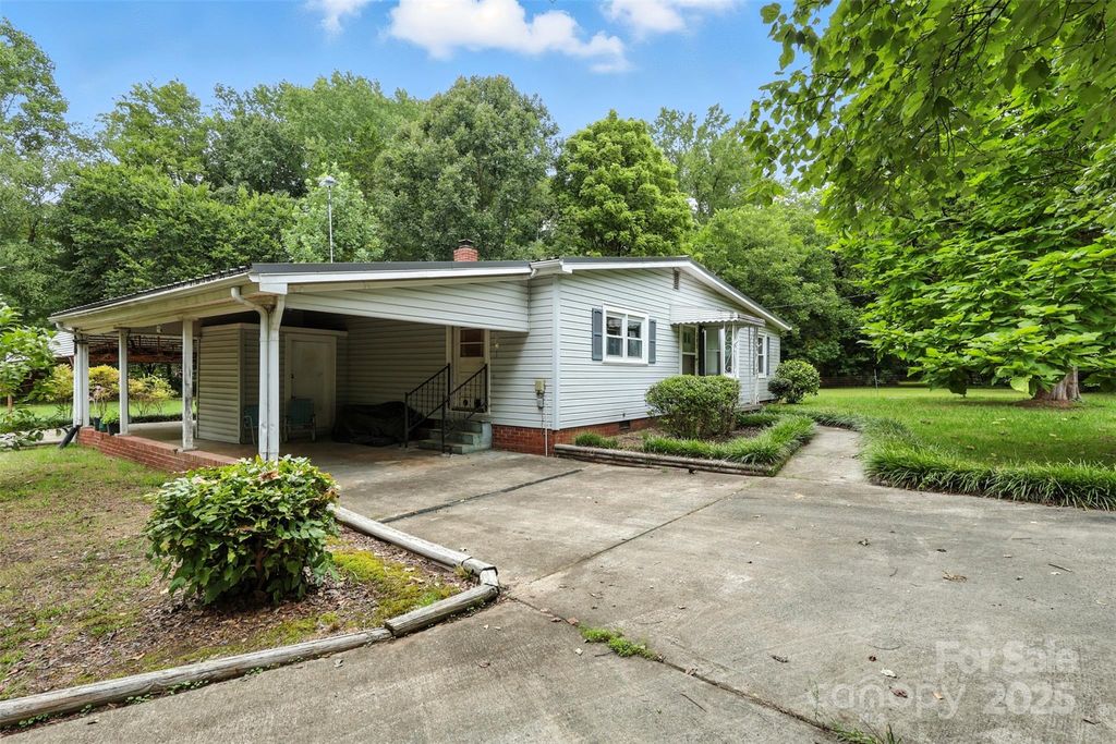 380 Garden Lane, Salisbury, NC 28146