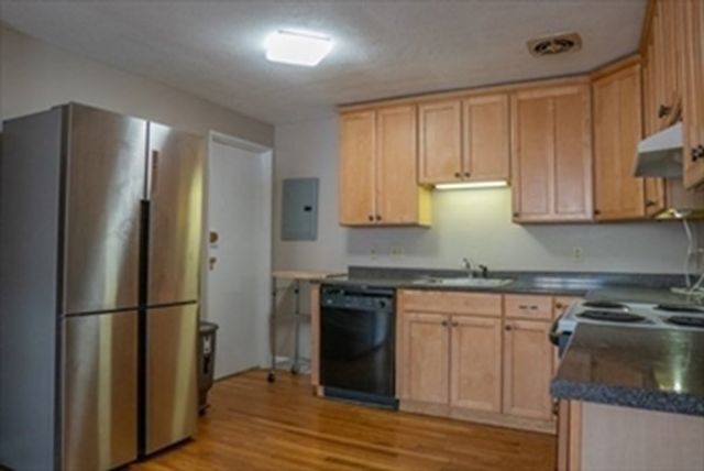 4 Colonial Village Drive 7, Arlington, MA 02474