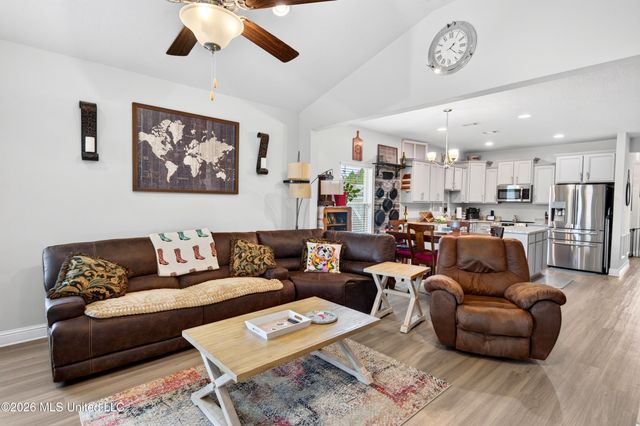 6805 Sweetclover Drive, Ocean Springs, MS 39564
