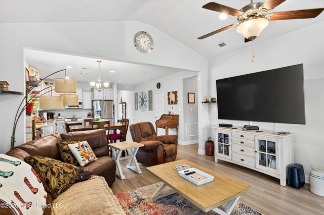 6805 Sweetclover Drive, Ocean Springs, MS 39564