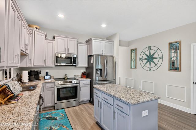 6805 Sweetclover Drive, Ocean Springs, MS 39564