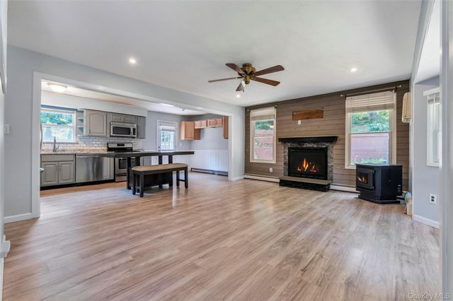 14 Seaside Avenue, Sound Beach, NY 11789