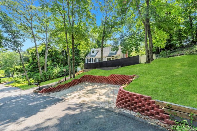 14 Seaside Avenue, Sound Beach, NY 11789