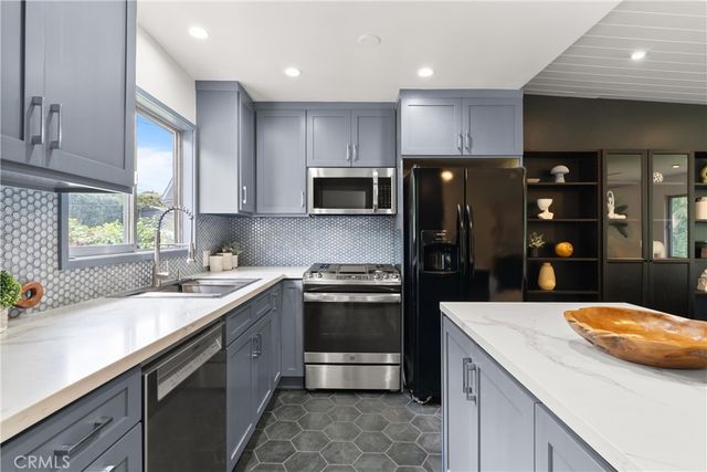 645 Griffith Way, Laguna Beach, CA 92651