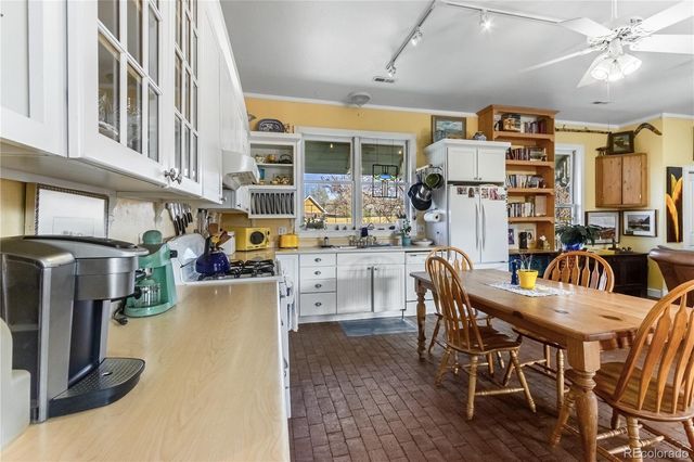 134 E Virginia Street, La Veta, CO 81055