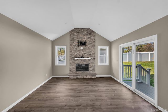 191 N Huron Street, Ronkonkoma, NY 11779