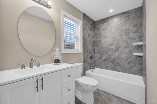 191 N Huron Street, Ronkonkoma, NY 11779