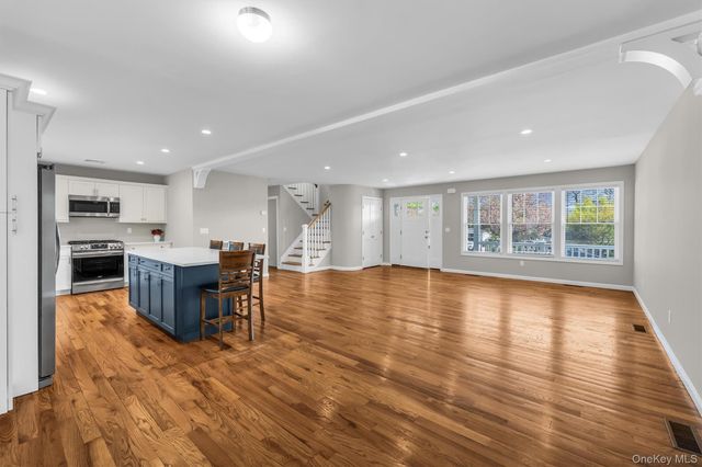 191 N Huron Street, Ronkonkoma, NY 11779