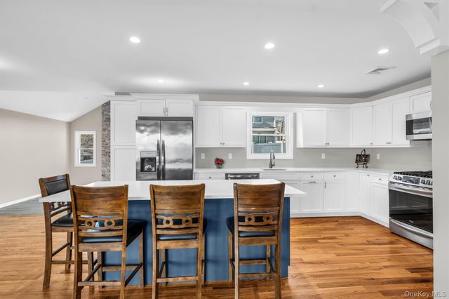 191 N Huron Street, Ronkonkoma, NY 11779