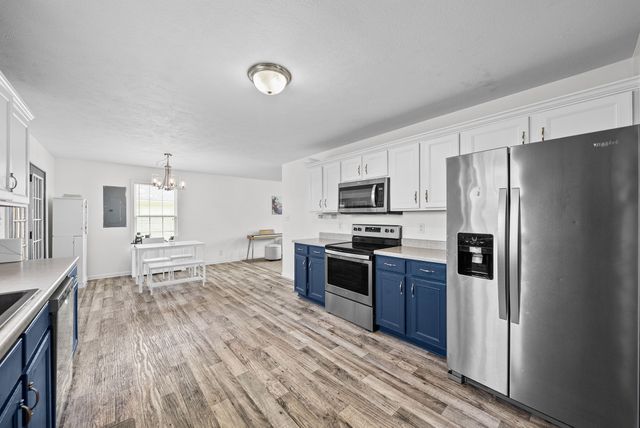 200 Grant Ave, Oak Grove, KY 42262