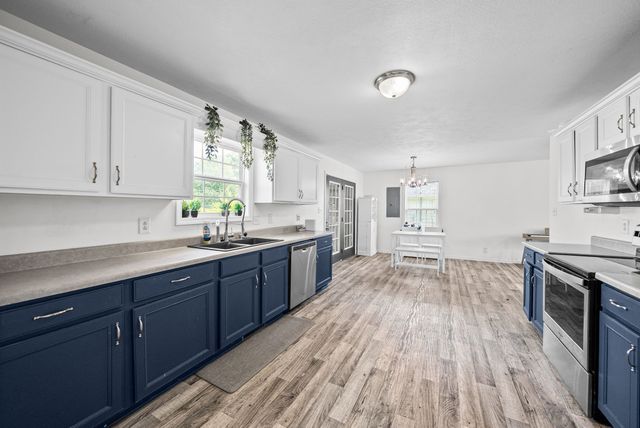 200 Grant Ave, Oak Grove, KY 42262