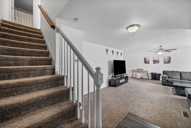 200 Grant Ave, Oak Grove, KY 42262